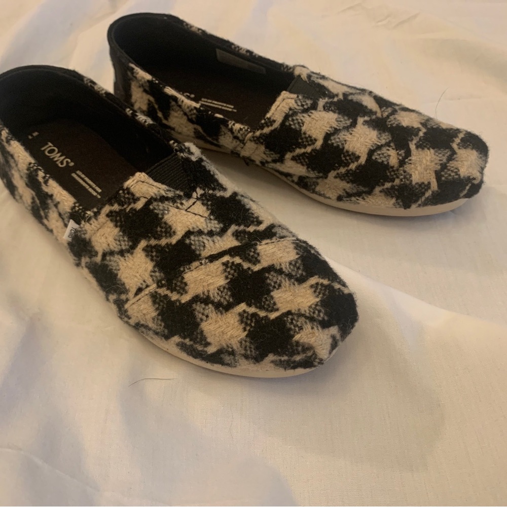 Toms Alpargata Size 7